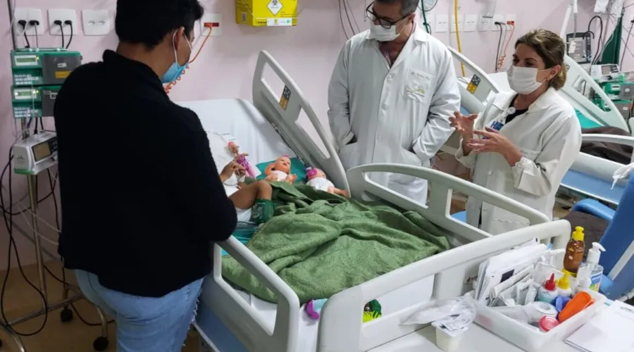 Imagem ilustrativa da imagem Criança atacada por pitbull em Niterói passa por cirurgia